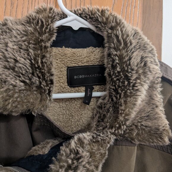 BCBG MAX AZRIA  Colorblock Faux Fur Lined Crop Zip Coat-Women's Size Medium - Picture 2 of 5